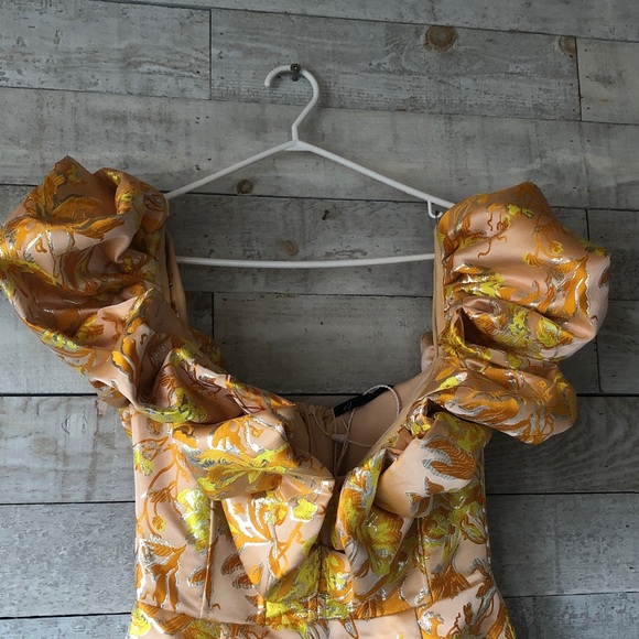 Opulent Brocade Ruffle statement cocktail dress - Picture 4 of 16